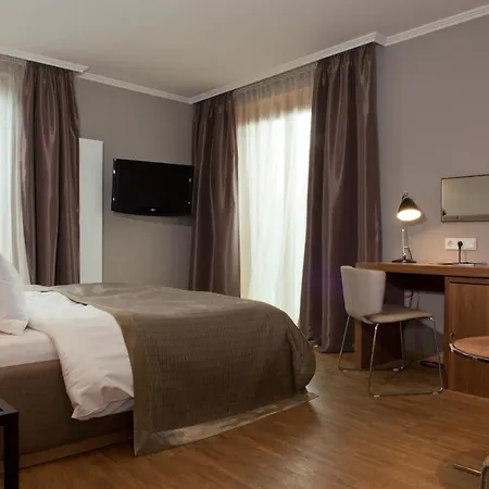 Hotel Gude 4*