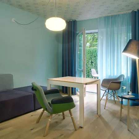 Gude Hotel