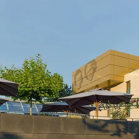 Gude Hotel 4*