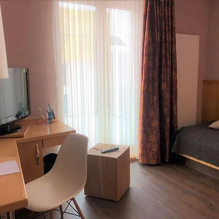 Gude Hotel