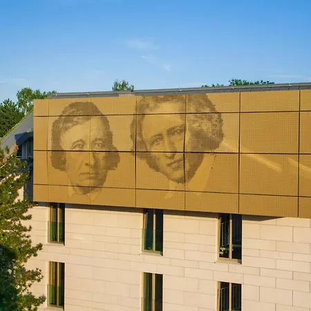 Gude Hotel